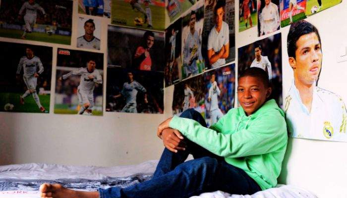 Mbappe từng thần tượng Ronaldo nhưng không còn nữa