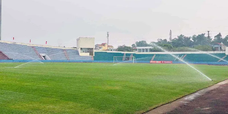việt nam có bao nhiêu sân bóng đá